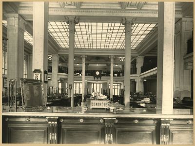 Banque Française & Italienne pour l'Amérique du Sud (Sudameris), Paris headquarter on 12 Rue Halévy, 1910 (photographer unknown)