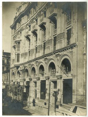 Banca Commerciale Italiana, Istanbul headquarter on 17-19 Rue Voivoda, Karaköy palace, 1922 (photograph by Sebah & Joaillier - successors)