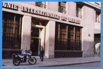 Cariplo and Compagnie International de Banque (CIB), Paris offices on 42 Rue de la Boétie, 1991 (photographer unknown)