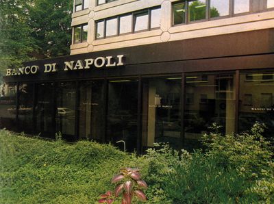 Banco di Napoli, Frankfurt branch on 54 Guillettstrasse, photograph dated 1982-1991, taken from the book "Il Banco di Napoli nella nuova realtà internazionale", 1991, fig. 3 (photograph by M. Gratton)