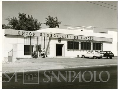 Union Sénegalaise de Banque, Dakar agency in the Industry Area, ca. 1967 (photograph by Photo Artis Dakar)