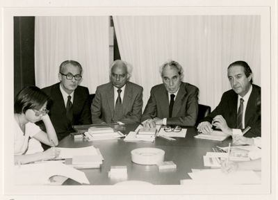 Banca Commerciale Italiana, negotiations for the opening of a Beijing representative office at the bank's representative office in Hong Kong, October 1980 (photographer unknown)