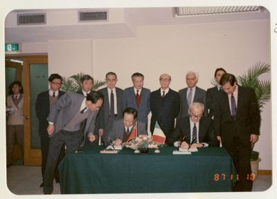 CITIC constitution in Beijing upon signing, 1987 (photographer unknown)