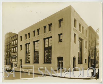 Banca Commerciale Italiana Trust Company, New York agency on 2nd Avenue at the intersection with 116th Street, Harlem, 1930-1931 (photograph by Underwood and Underwood)