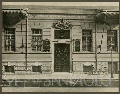 Banca Commerciale Italiana per l'Egitto (Comitegit), Cairo headquarter on 23-25 Sharia el Manakh, 1924-1928 (photographer unknown)