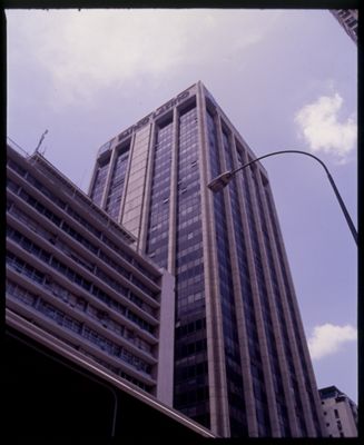 Banca Commerciale Italiana, Caracas representative office on Avenida Urdaneta - Edificio Centro Financiero Latino, 1983-1994 (photograph by Martinez Enrique)