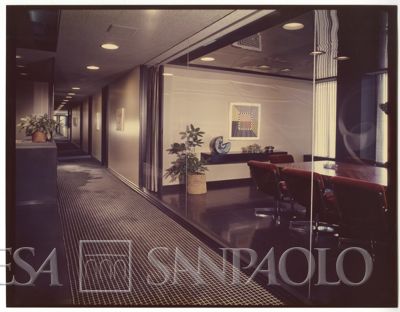 Banca Commerciale Italiana, Los Angeles branch on 555 South Flower Street, 1974 (photographer unknown)