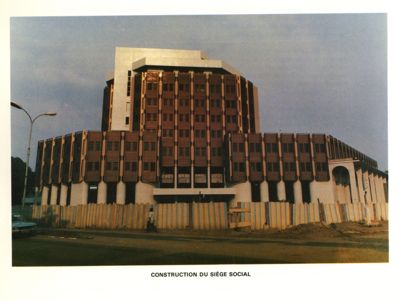 Banque Commerciale Congolaise, construction of the Brazzaville headquarter in Avenues Foch et Lumumba, 1985 (photographer unknown)